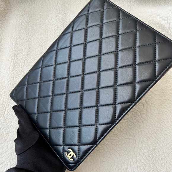 Auth Chanel Quilted CC Logo Black GM Agenda - Lambskin w/ Gold hdw - Picture 5 of 14